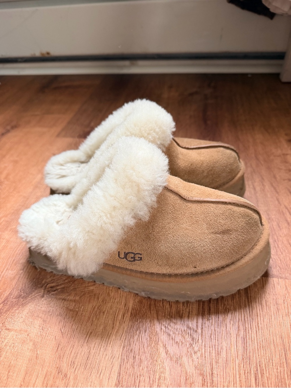 UGG Disquette Tan Suede Shearling Platform Slippers Mules fall granola